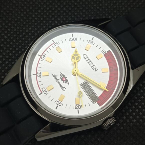 Vintage 1974 Citizen Automatic Mens Silver Watch W/daydate & Gold accents - Picture 6 of 8